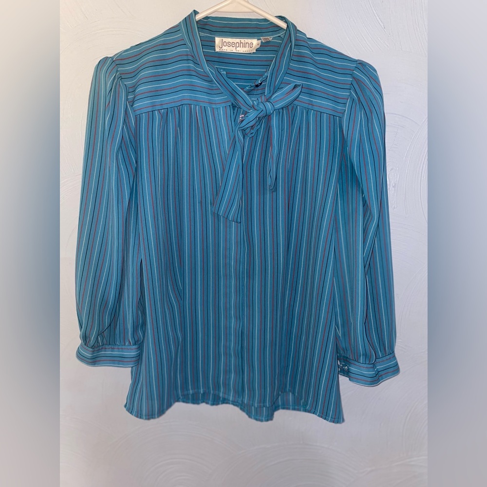 Women’s Size 6 Vintage Josephine Blue Striped Blouse